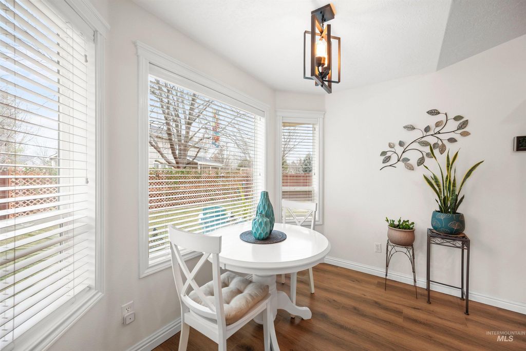 Photo of 1971 W Puzzle Creek Drive, Meridian, ID 83646 (MLS # 98976026)