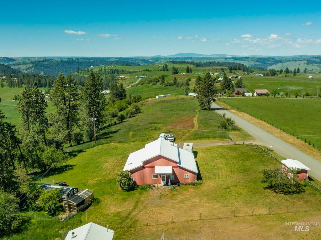 Photo of 680 Pleasant Valley Road, Clearwater, ID 83552 (MLS # 98986095)