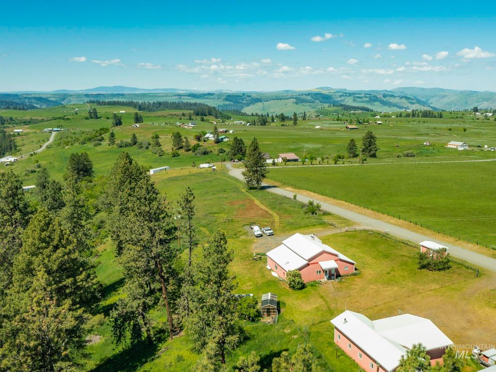 Photo of 680 Pleasant Valley Road, Clearwater, ID 83552 (MLS # 98986095)