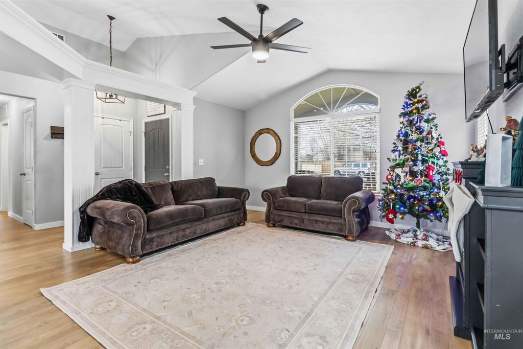 Photo of 1350 W Jacksnipe Dr, Meridian, ID 83642 (MLS # 98969602)