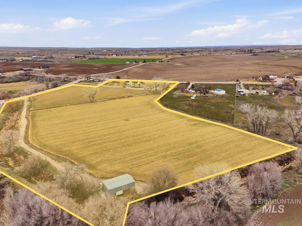 Photo of 16921 Oasis Rd, Caldwell, ID 83607 (MLS # 99002518)