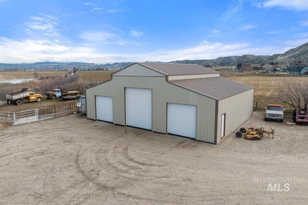 4009 SALLYS LN, EMMETT, ID 83617 - Image ab27213b471bfa51b7de172d34aa052d/4155019784