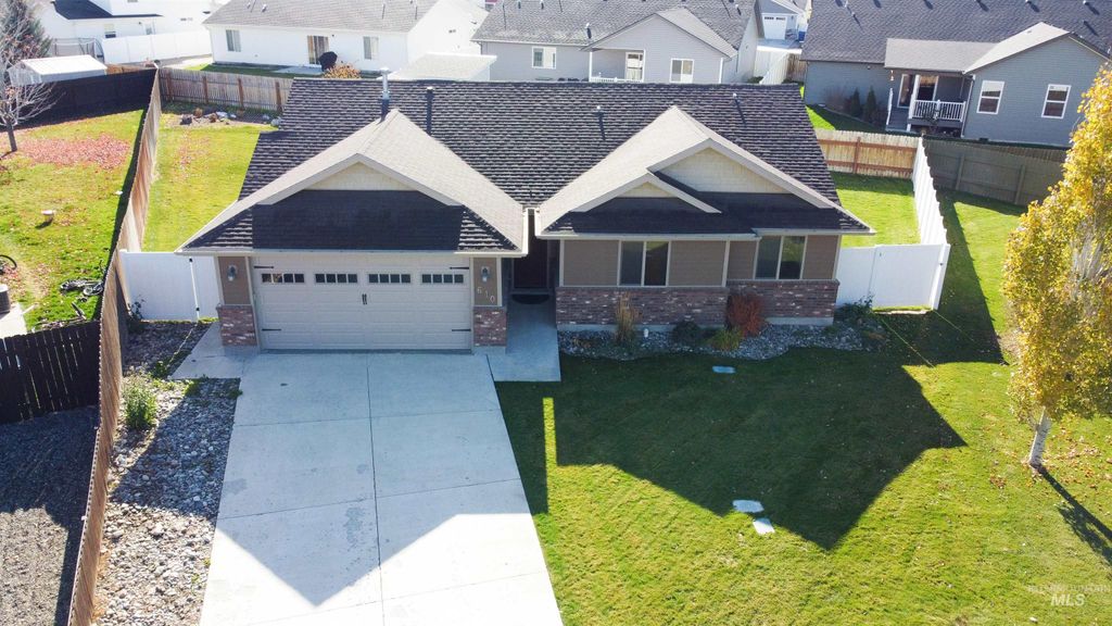 Photo of 610 Ethan Ct, Jerome, ID 83338 (MLS # 98966300)