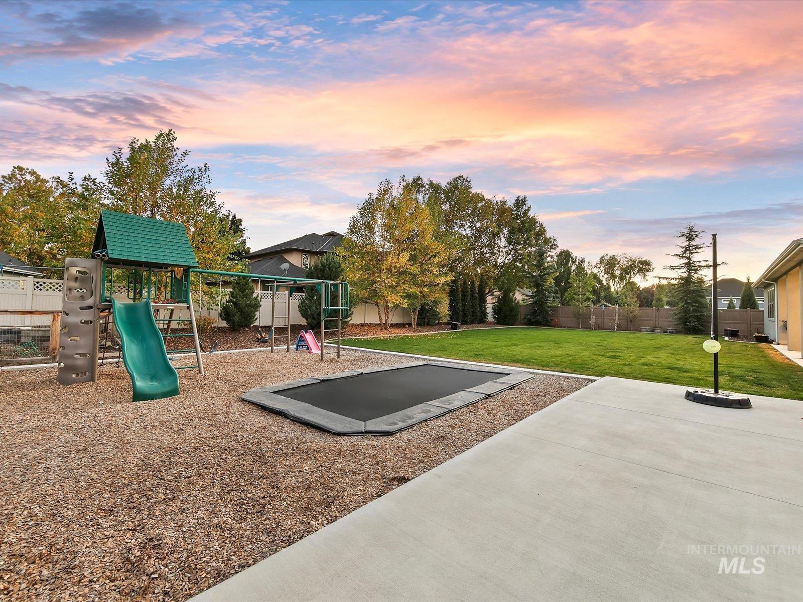 2327 E Elmsprings Ln.