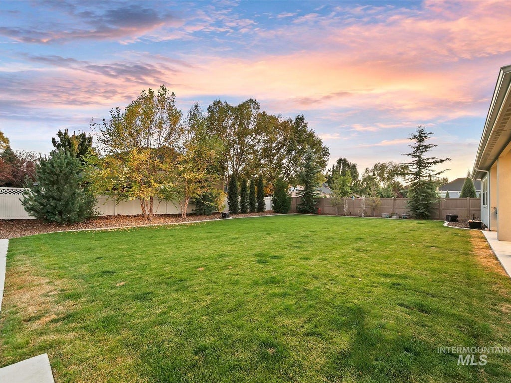 Photo of 2327 E Elmsprings Ln, Meridian, ID 83646 (MLS # 99003403)