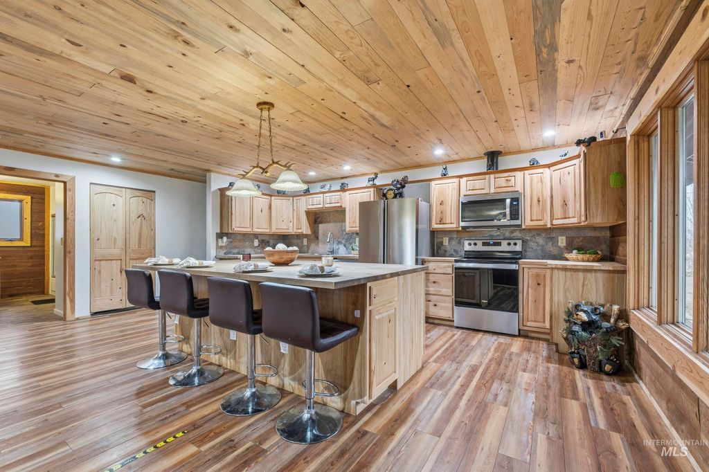 Photo of 2929 Waterwheel Road, Emmett, ID 83617 (MLS # 98974908)