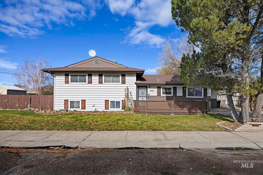 Photo of 320 E 23rd Dr, Burley, ID 83318 (MLS # 98966960)