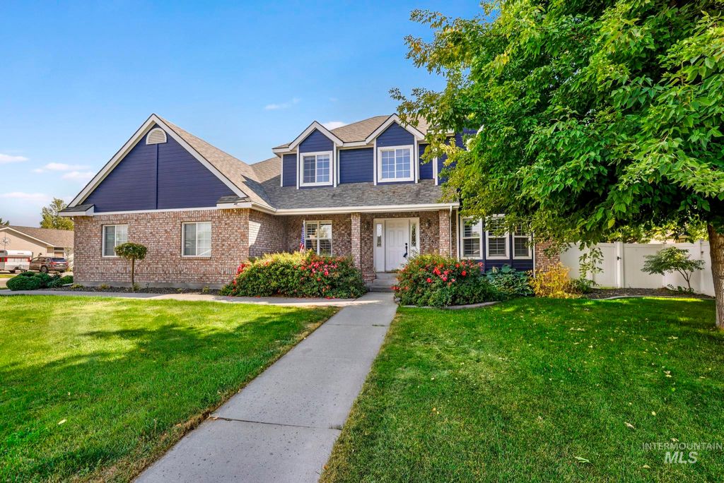 Photo of 2024 Julie Ln, Twin Falls, ID 83301 (MLS # 98970436)