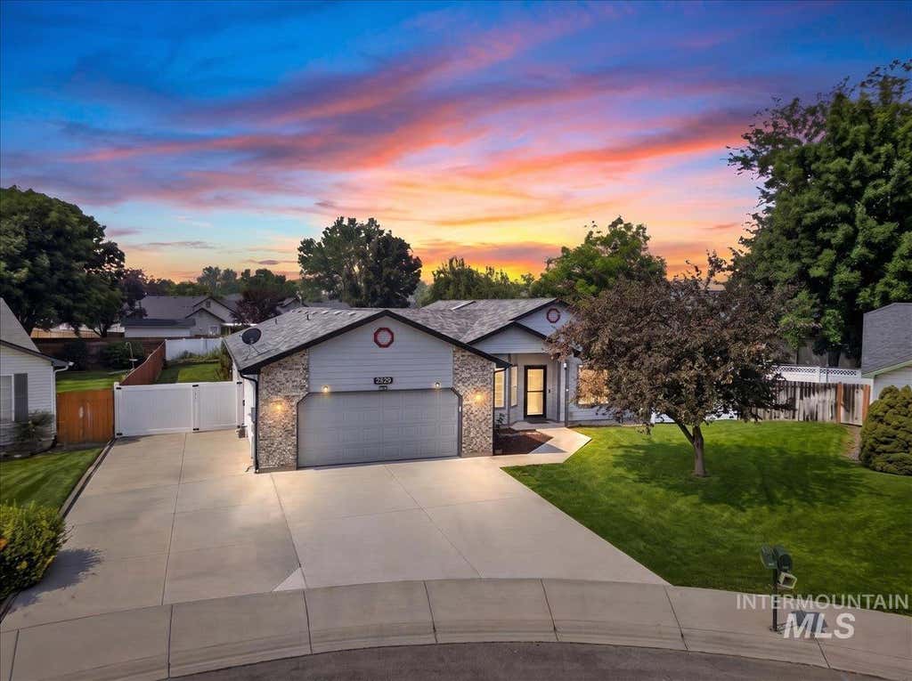 Photo of 2829 N Valam Ave, Meridian, ID 83646 (MLS # 98995871)