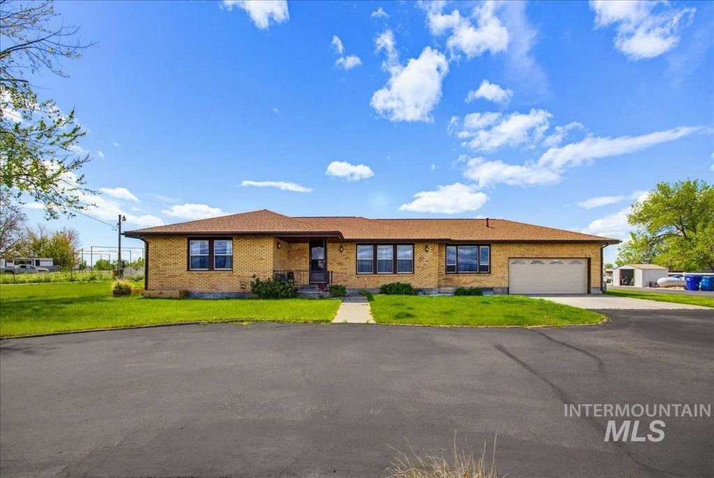 Photo of 1901 S Ten Mile Rd, Meridian, ID 83642 (MLS # 98983492)