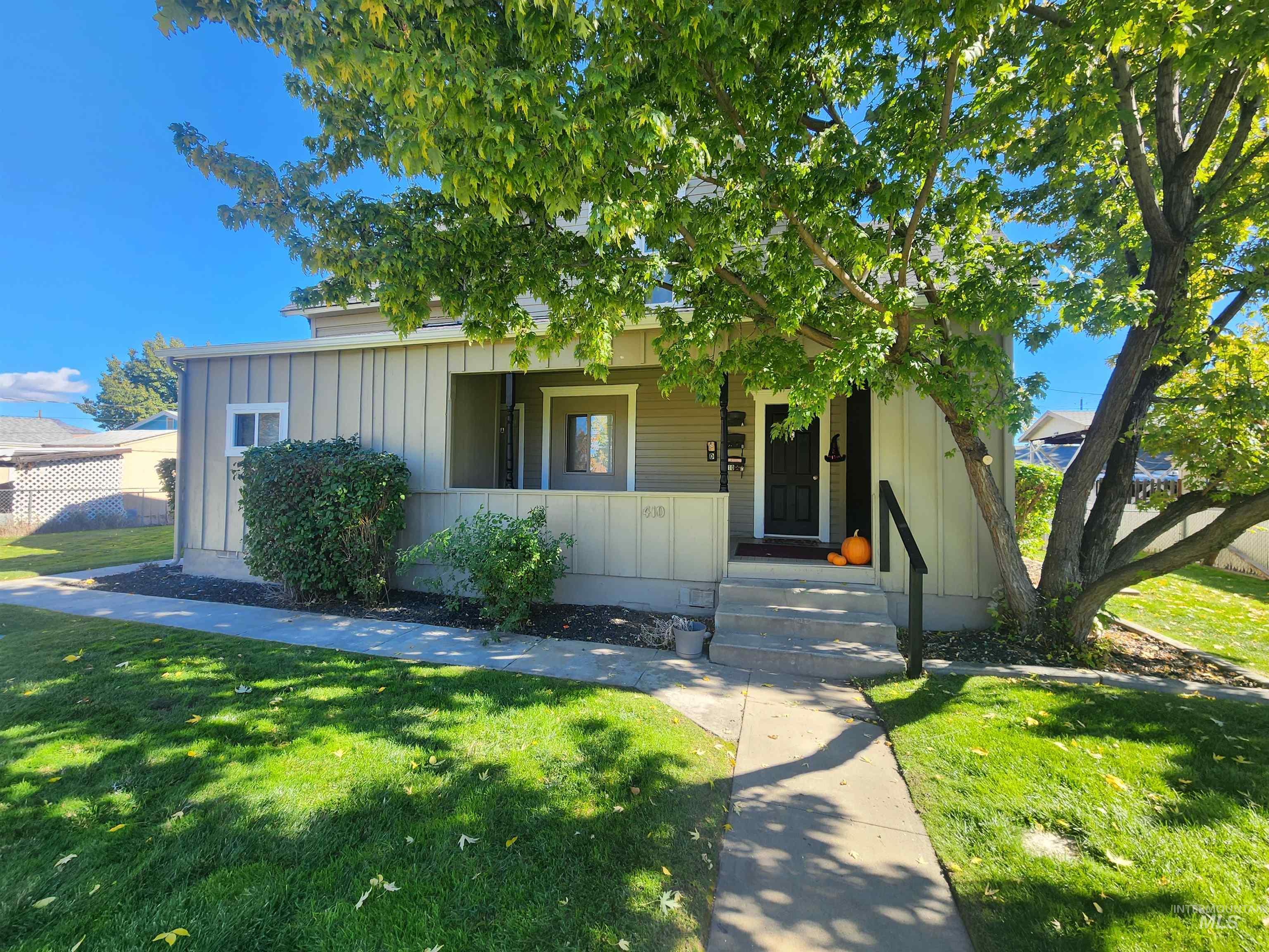 410 S Hayes Ave