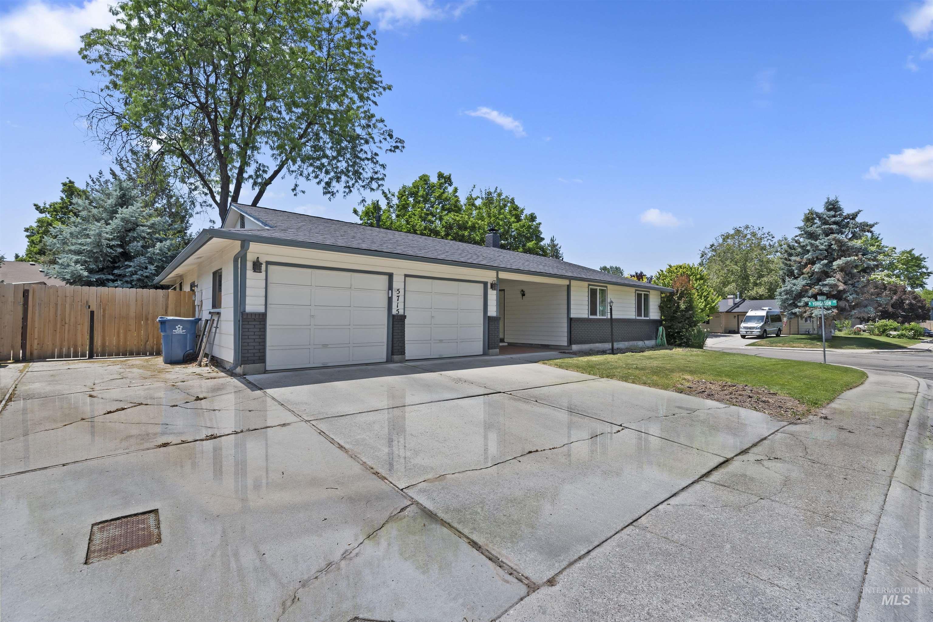 5715 W Winfield Ct