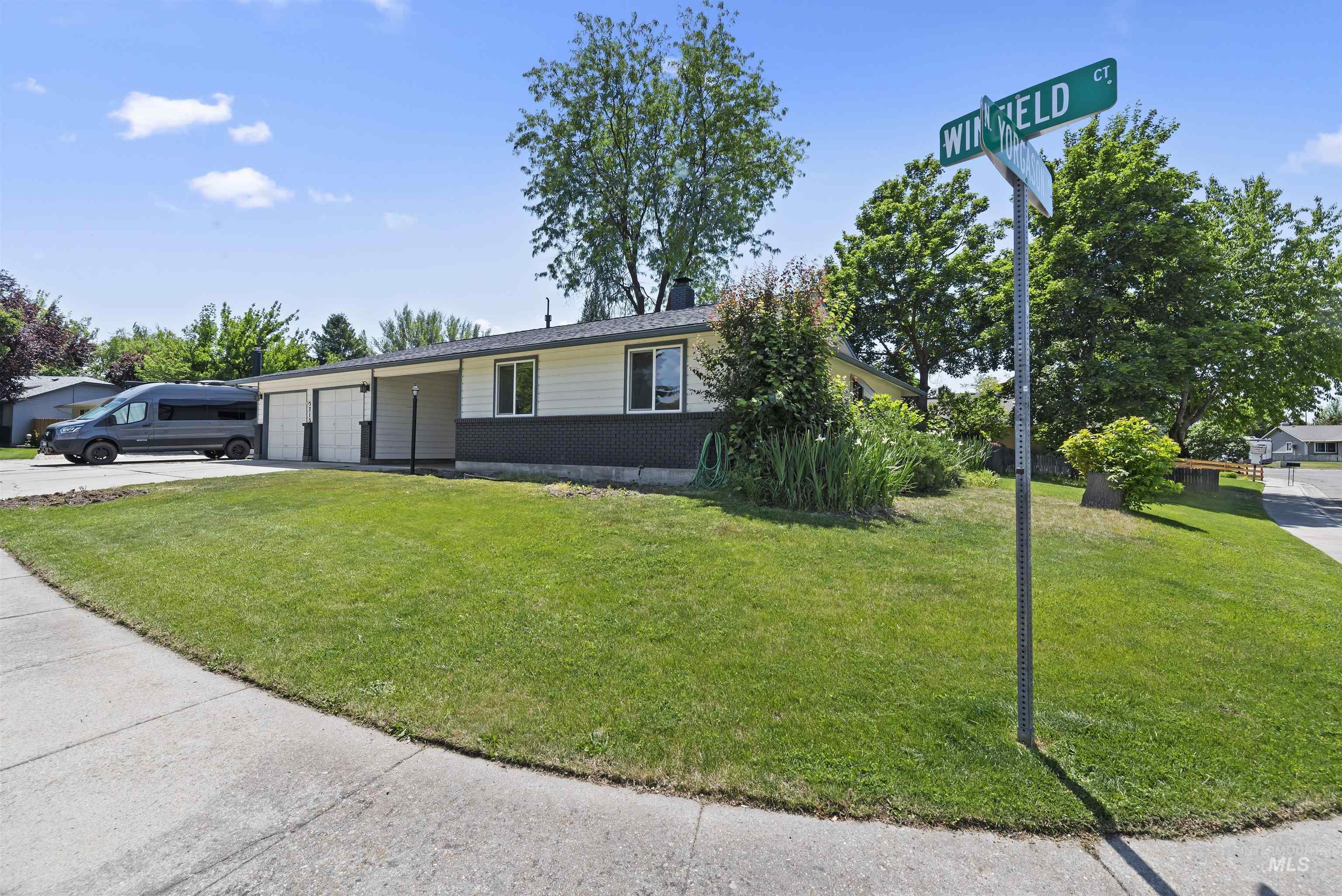 5715 W Winfield Ct
