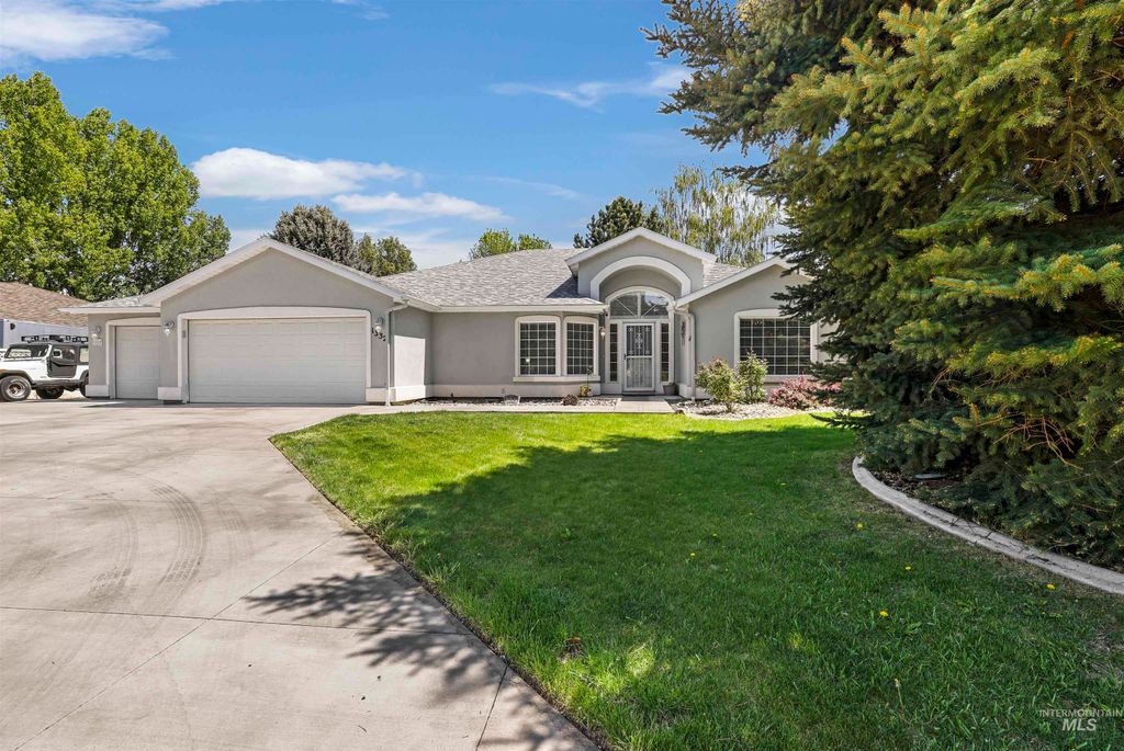 Photo of 1332 N Madrona, Twin Falls, ID 83301 (MLS # 98984958)