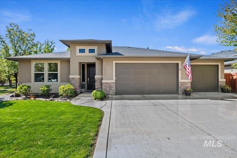 Photo of 9279 W Wildbranch Dr, Star, ID 83669 (MLS # 98984049)