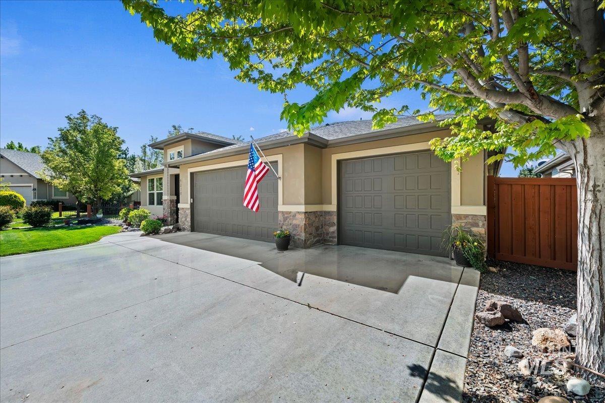 9279 W Wildbranch