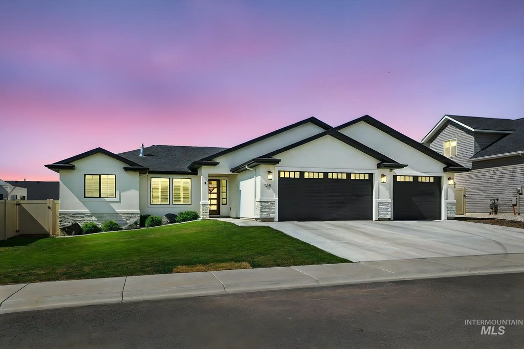 Photo of 924 Elk Butte Ave, Kimberly, ID 83341 (MLS # 98983082)