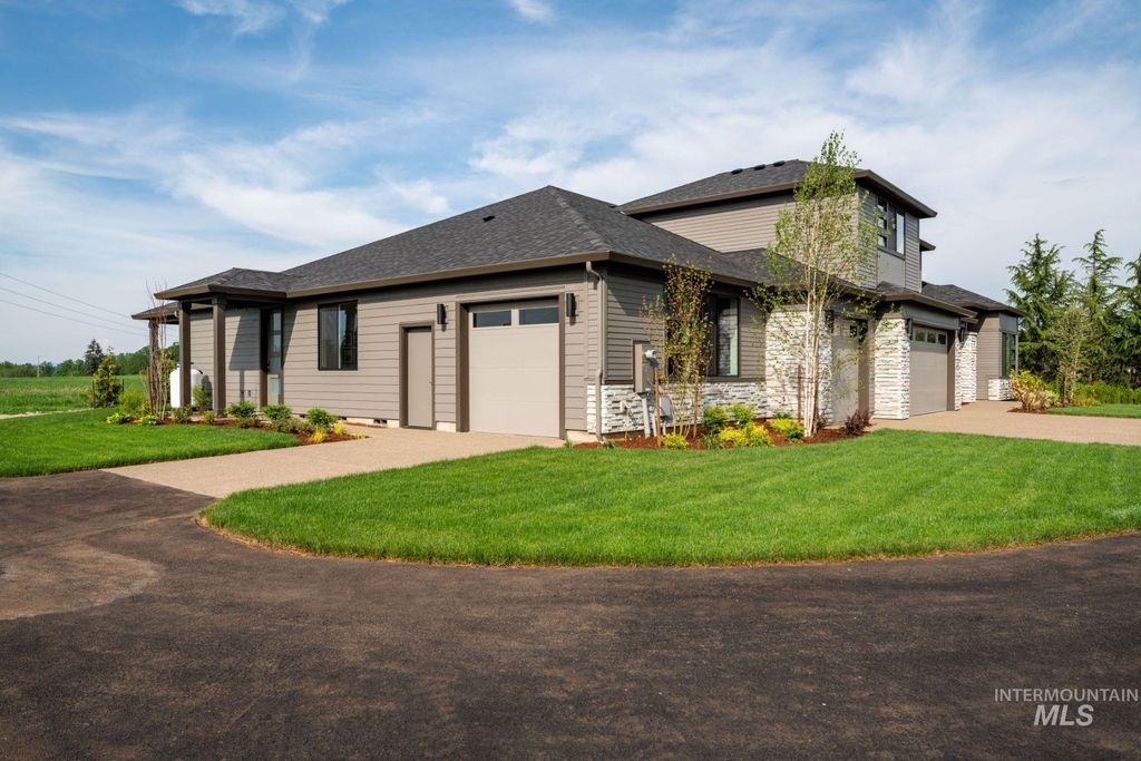 Photo of 7623 W Flathead Lake Street, Eagle, ID 83616 (MLS # 98968724)