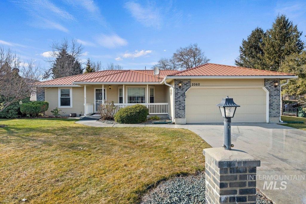 Photo of 2060 Bonnie Drive, Payette, ID 83661 (MLS # 98975843)