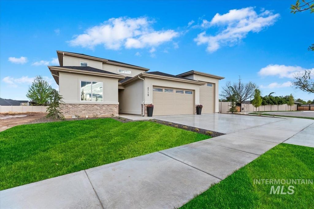 Photo of 4719 N Supai Pl, Meridian, ID 83646 (MLS # 98983918)