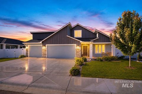 Photo of 324 Maverick ST, Fruitland, ID 83619 (MLS # 98987038)