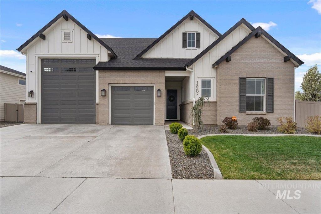 Photo of 18207 N Begonia Way, Nampa, ID 83687 (MLS # 98980472)