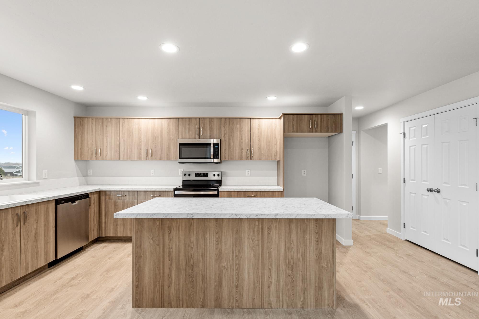 17179 N Swan Springs Pl