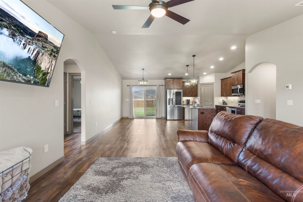 Photo of 330 Greenfield Way, Carey, ID 83320 (MLS # 98982951)