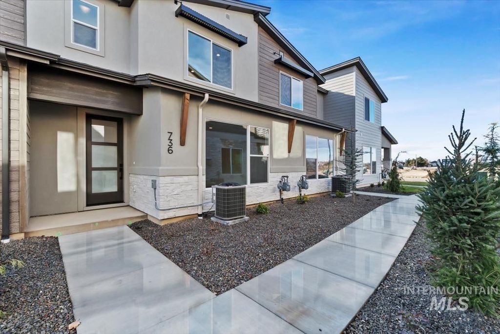 Photo of 736 S Calhoun Ln, Star, ID 83669 (MLS # 98974833)