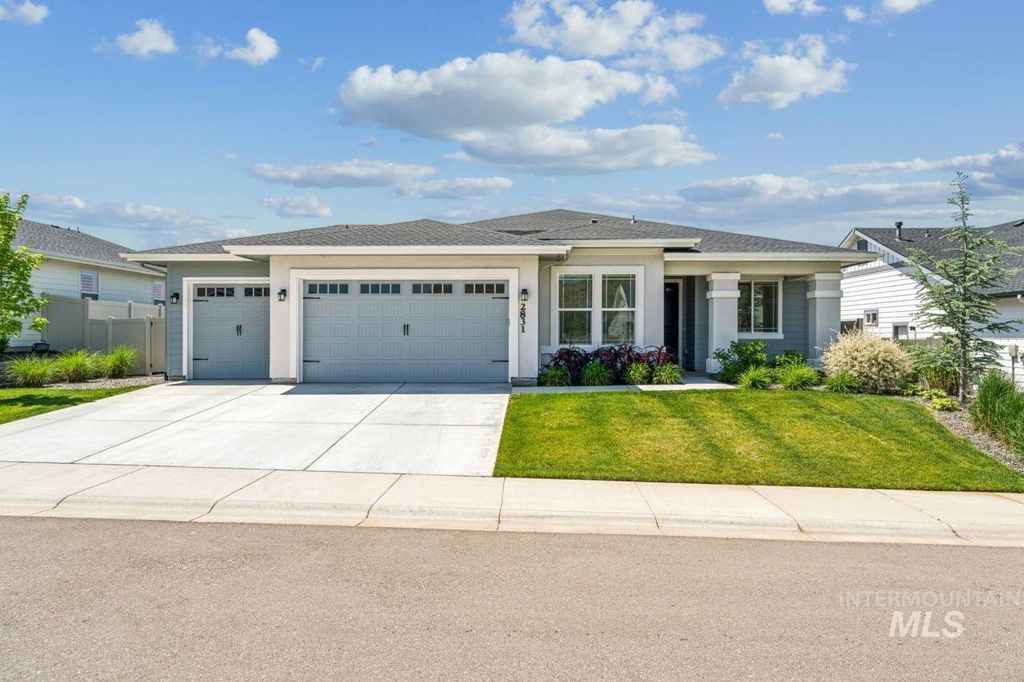Photo of 2831 E 12th St, Emmett, ID 83617 (MLS # 98986346)