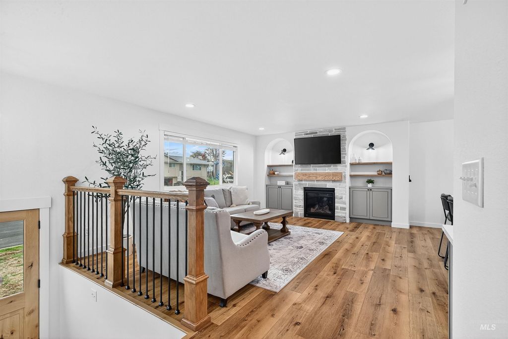 Photo of 1715 Cedar Drive, Lewiston, ID 83501 (MLS # 98965538)