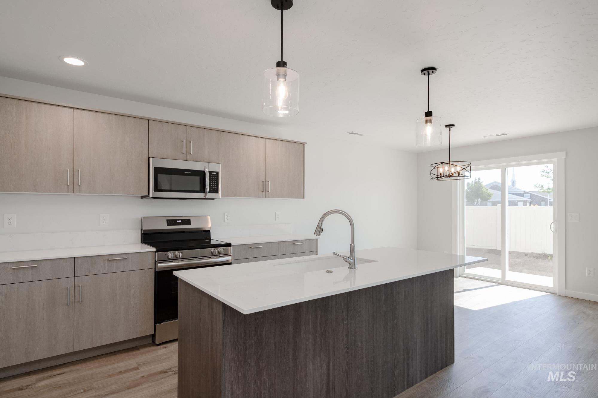 9119 W White Jasmine Ct