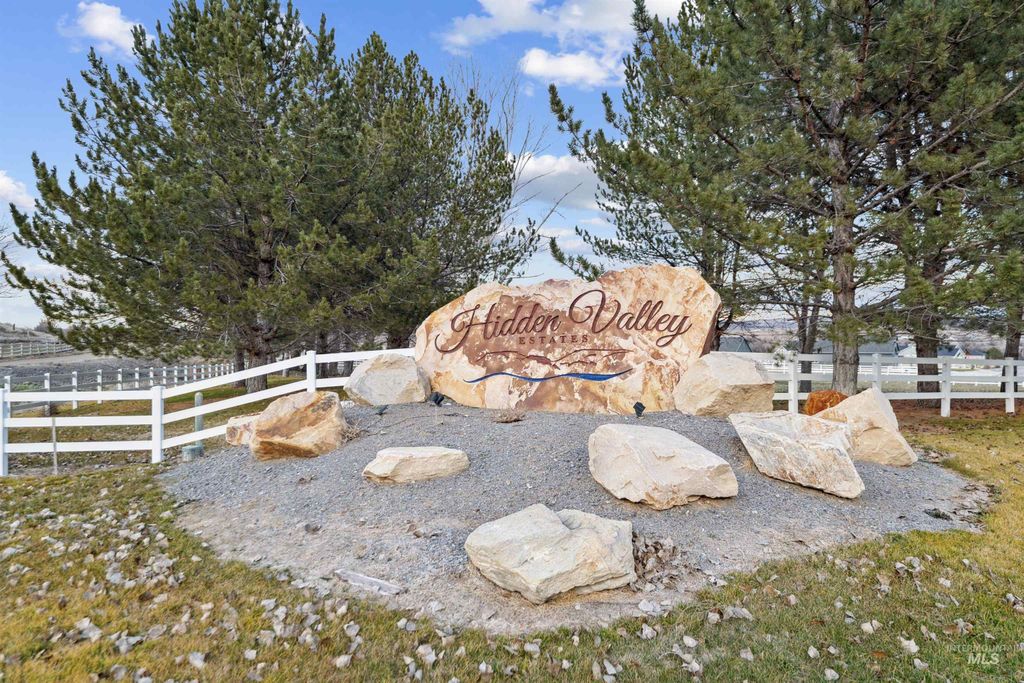 Photo of 547 Bass Run Ln, Marsing, ID 83639 (MLS # 98974786)