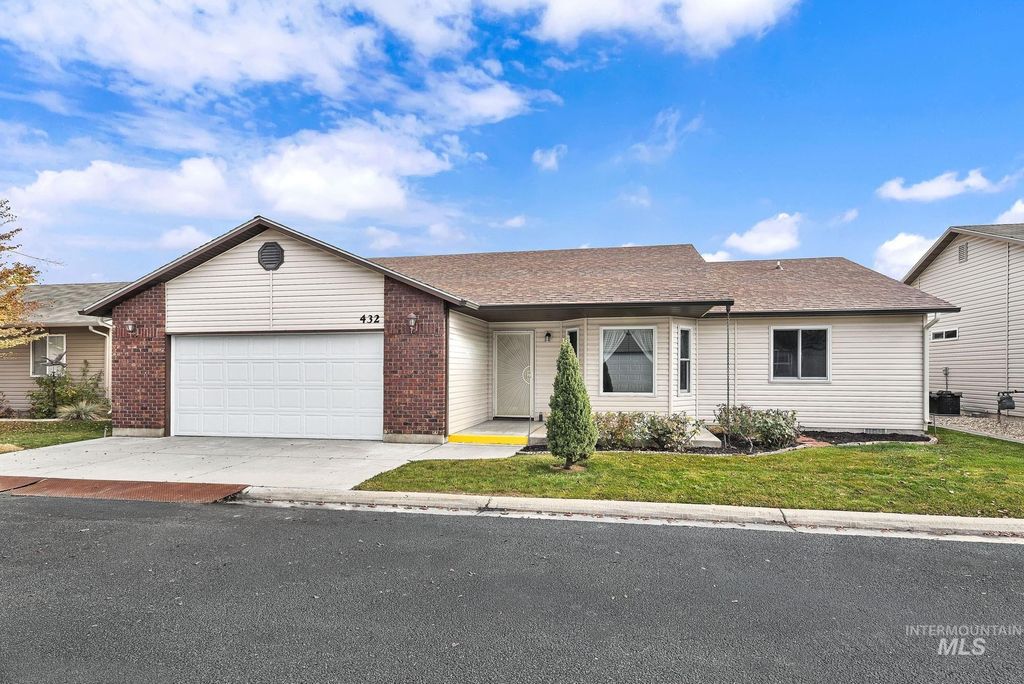 Photo of 432 N David Frost St, Nampa, ID 83651 (MLS # 98955307)