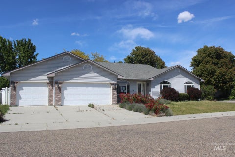 Photo of 2509 SW 1st Ave, Ontario, OR 97914 (MLS # 98988534)