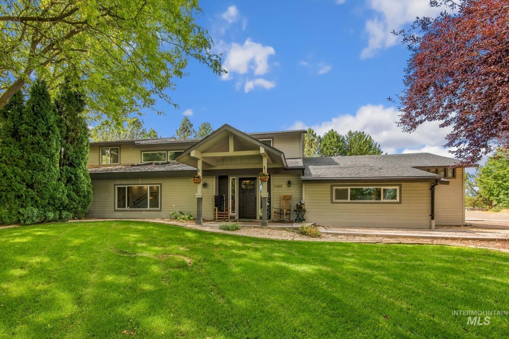 Photo of 1103 S Camas St, Nampa, ID 83686 (MLS # 99000683)
