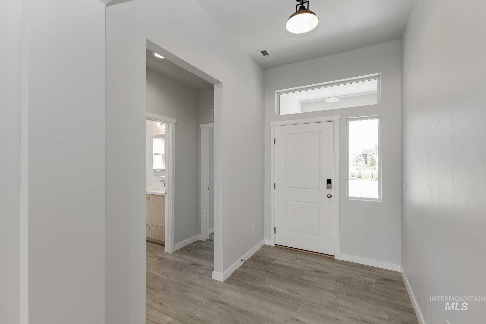 684 W Striped Owl St