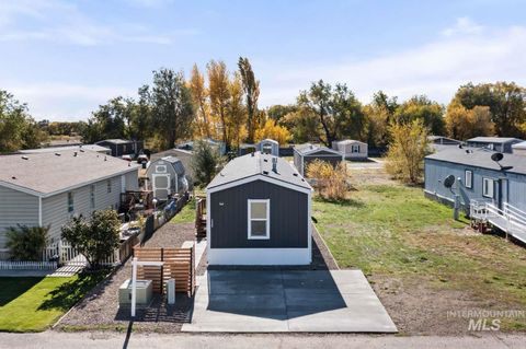 Photo of 235 Colleen Dr, Mountain Home, ID 83647 (MLS # 98966084)