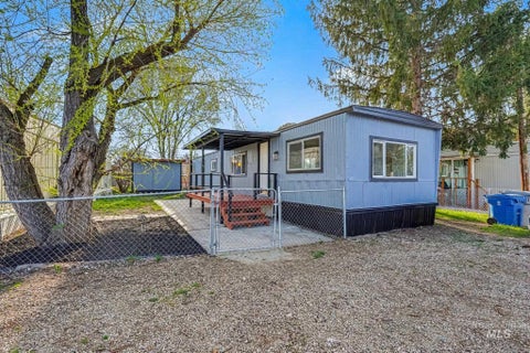 Photo of 415 E 44th St #9, Garden City, ID 83714 (MLS # 98997801)