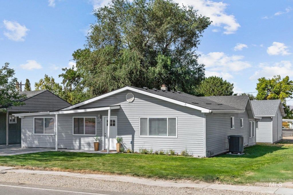 Photo of 211 Randolph ST, Melba, ID 83641 (MLS # 98999807)
