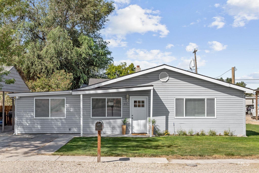 Photo of 211 Randolph ST, Melba, ID 83641 (MLS # 98999807)