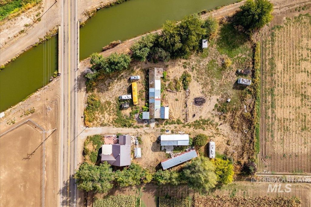 Photo of 19241 Homedale Rd, Caldwell, ID 83605 (MLS # 98967654)