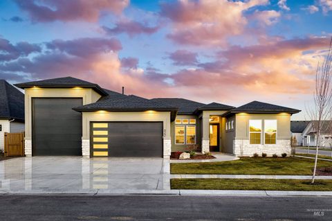 Photo of 822 N Danville Ave, Eagle, ID 83616 (MLS # 98974085)