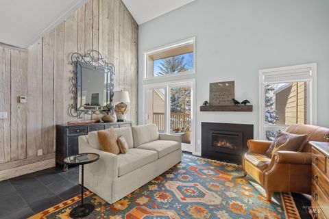 Photo of 2226 Bonne Vie Condo Drive, Sun Valley, ID 83353 (MLS # 98964512)