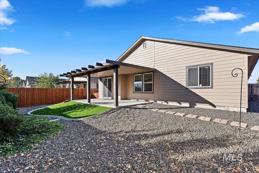 Photo of 4711 Keepsake Ave, Caldwell, ID 83607 (MLS # 99004335)