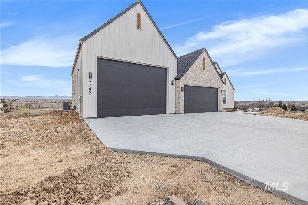 Photo of 27202 Iron Horse, Caldwell, ID 83607 (MLS # 98977190)