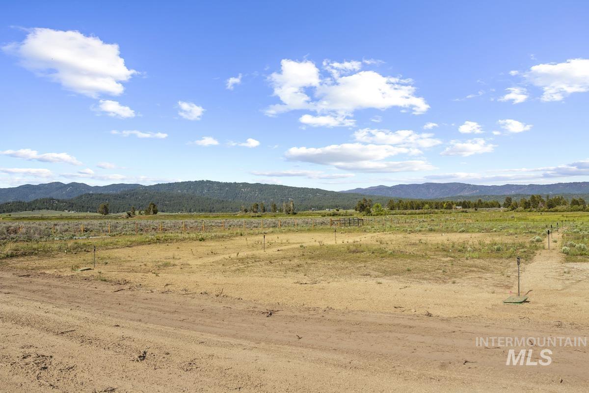 L15 B2 River Bank Drive