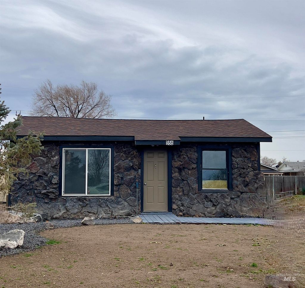 Photo of 556 Gardner Ave, Twin Falls, ID 83301 (MLS # 98958758)
