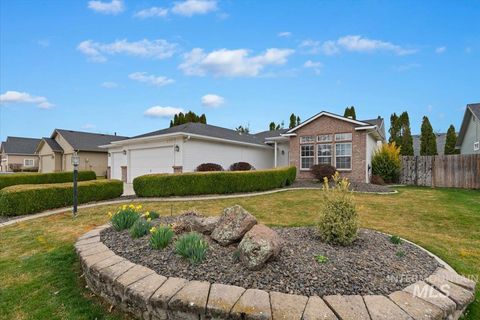 Photo of 3711 W Angelica Dr, Meridian, ID 83646 (MLS # 98978237)