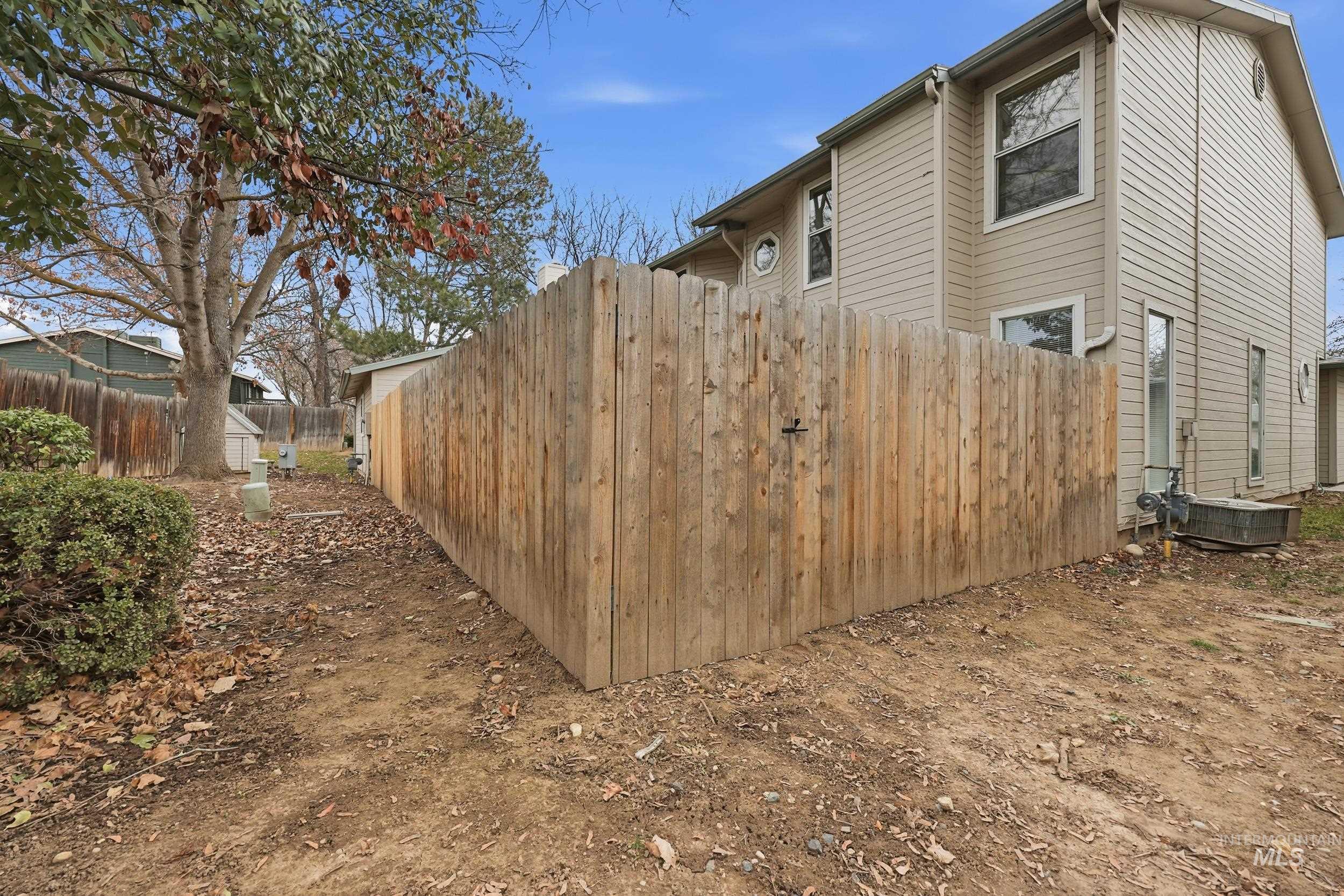 View of home's exterior